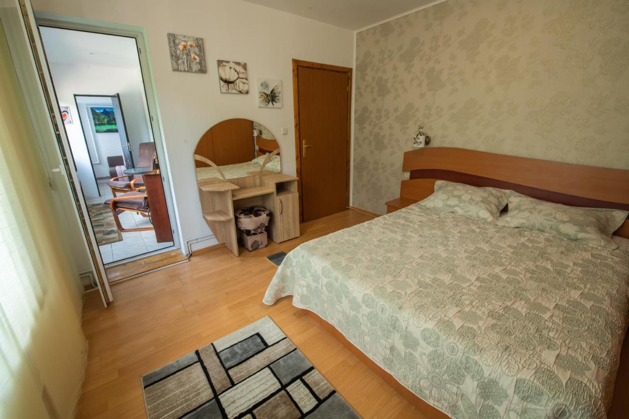 Monik apartament Sinaia Zewnętrze zdjęcie